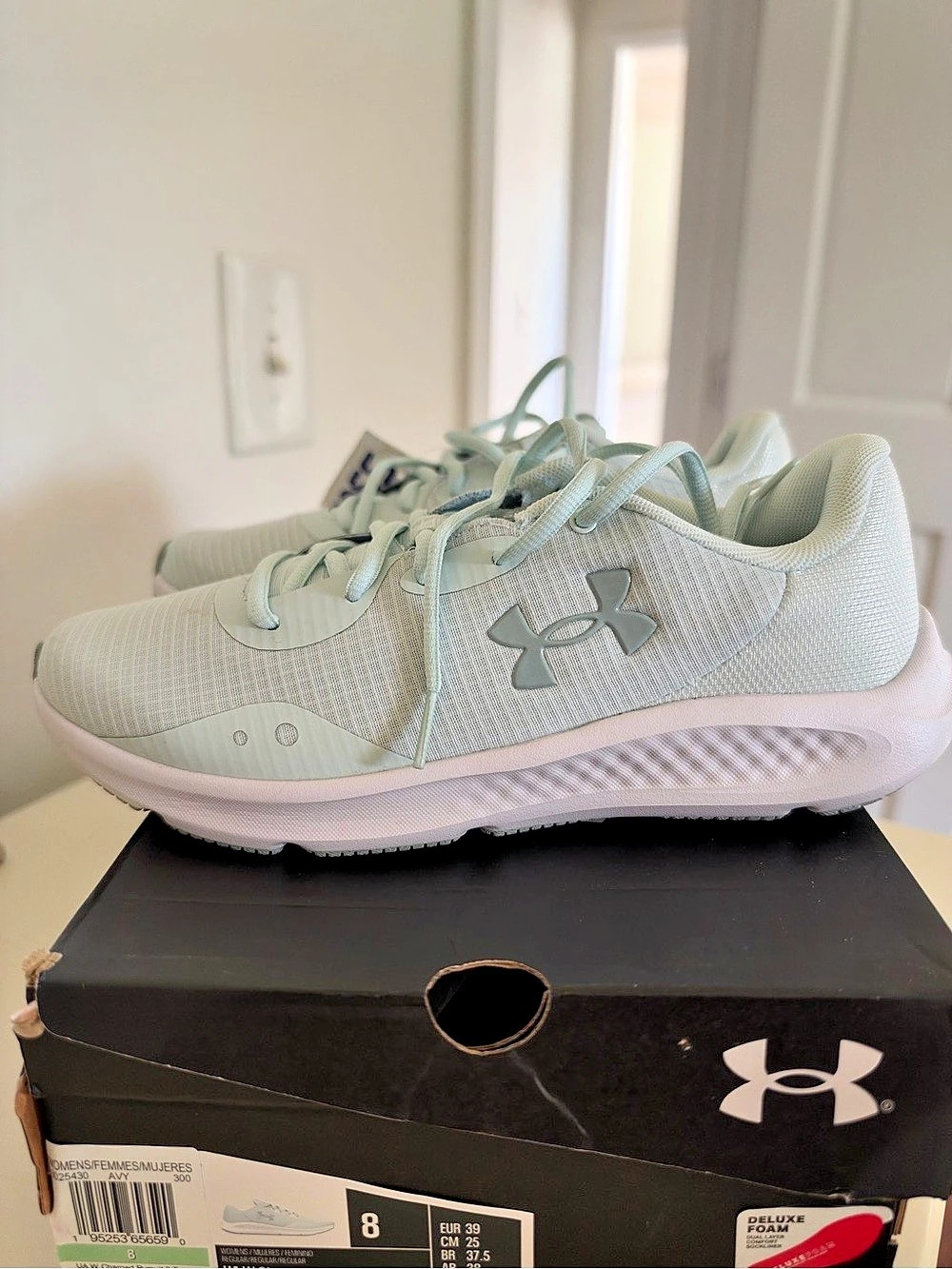 Under Armour UA W Charged Pursuit 3 Tech Athletic Shoes in Green & White US 8